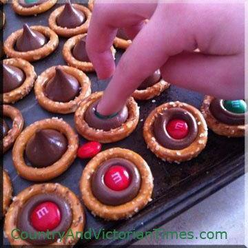 295757_366398673449765_1321707704_n