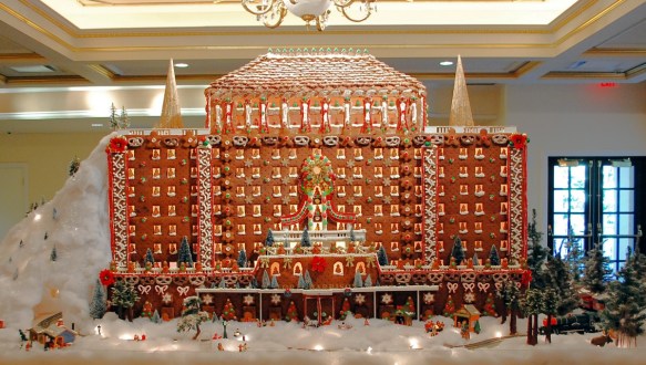 Gingerbread-House-Fort-Harrison